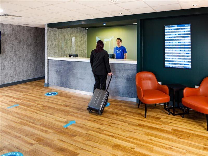 Ibis Budget London Heathrow T5 Slough Dış mekan fotoğraf