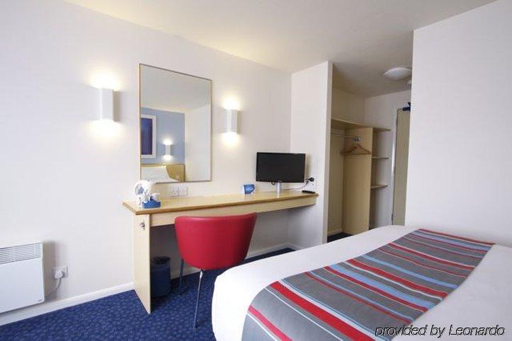 Ibis Budget London Heathrow T5 Slough Dış mekan fotoğraf