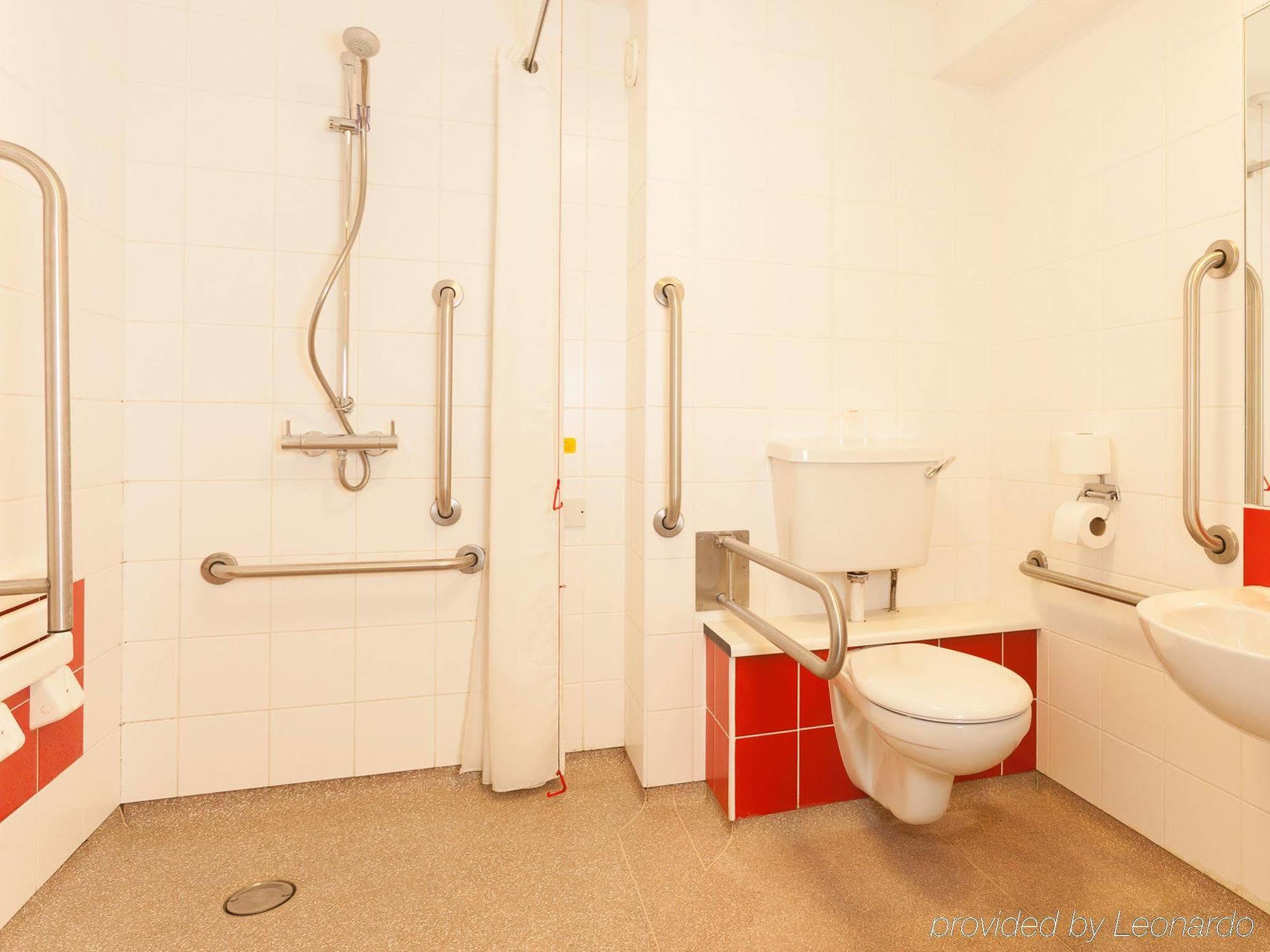 Ibis Budget London Heathrow T5 Slough Dış mekan fotoğraf