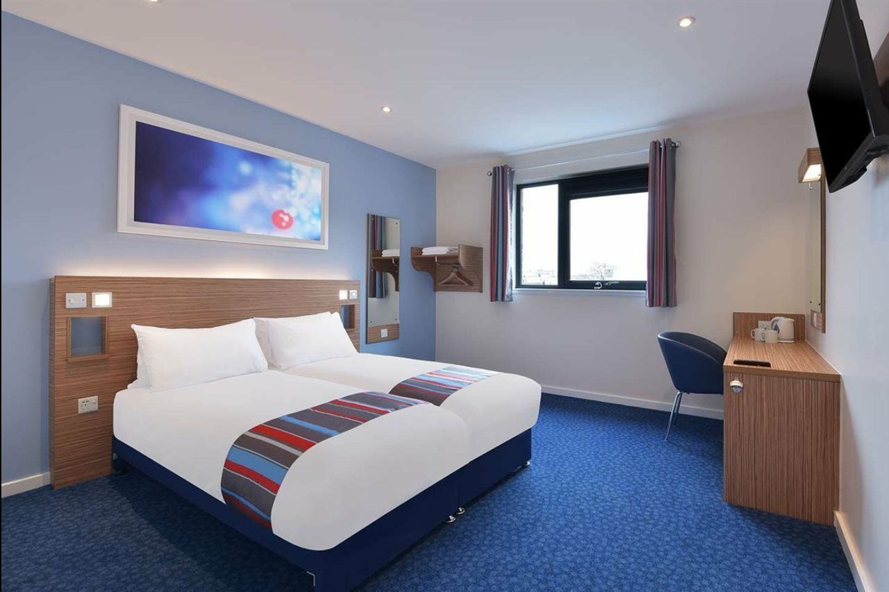 Ibis Budget London Heathrow T5 Slough Dış mekan fotoğraf